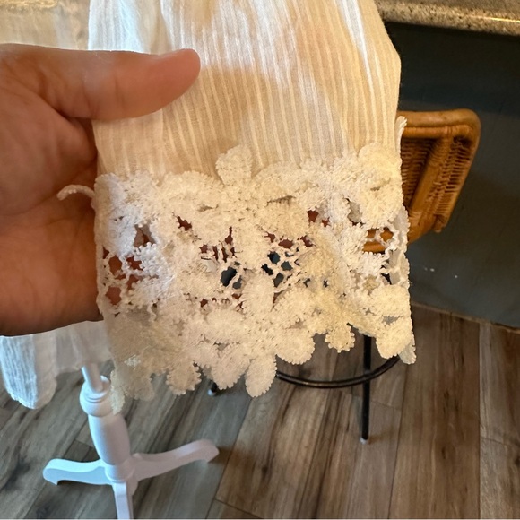 Spool 72 Goddess lace blouse - Picture 12 of 13